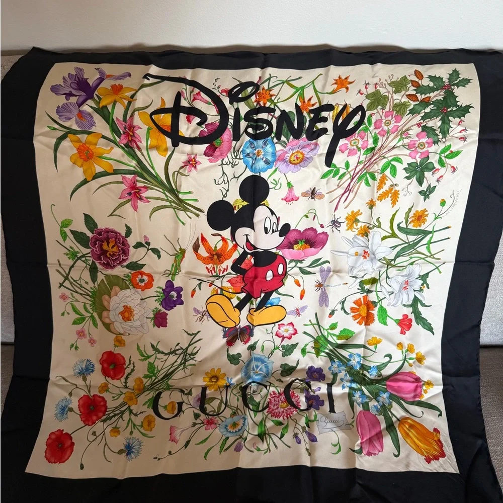 Gucci X Disney Black Flora Silk Scarf - Picture 2 of 11